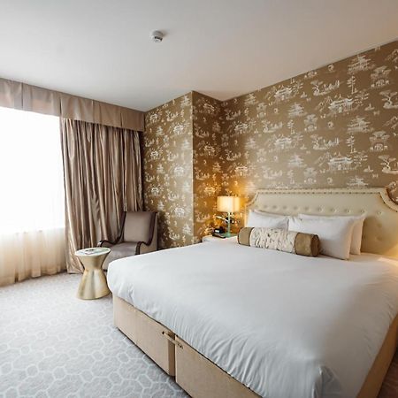 Dorsett Shepherds Bush London Bagian luar foto