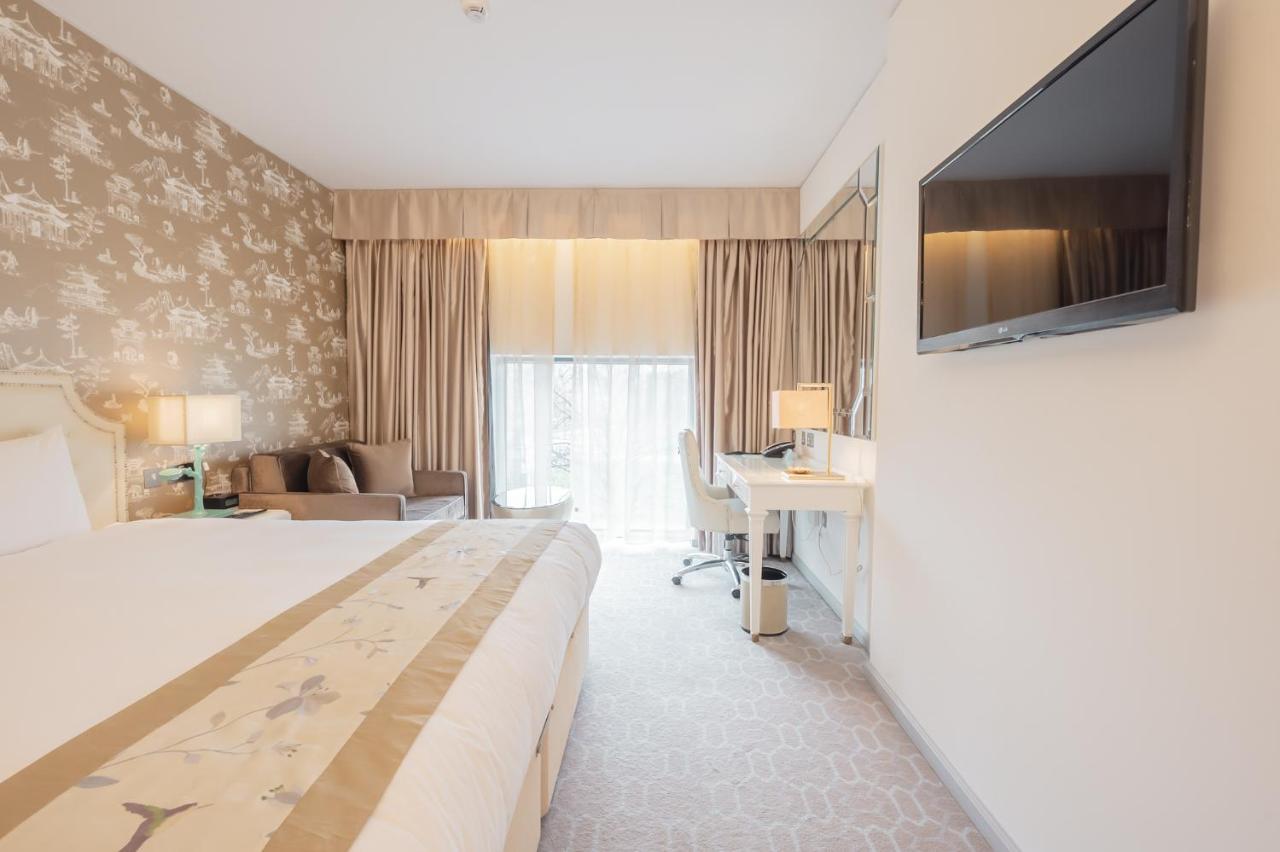 Dorsett Shepherds Bush London Bagian luar foto