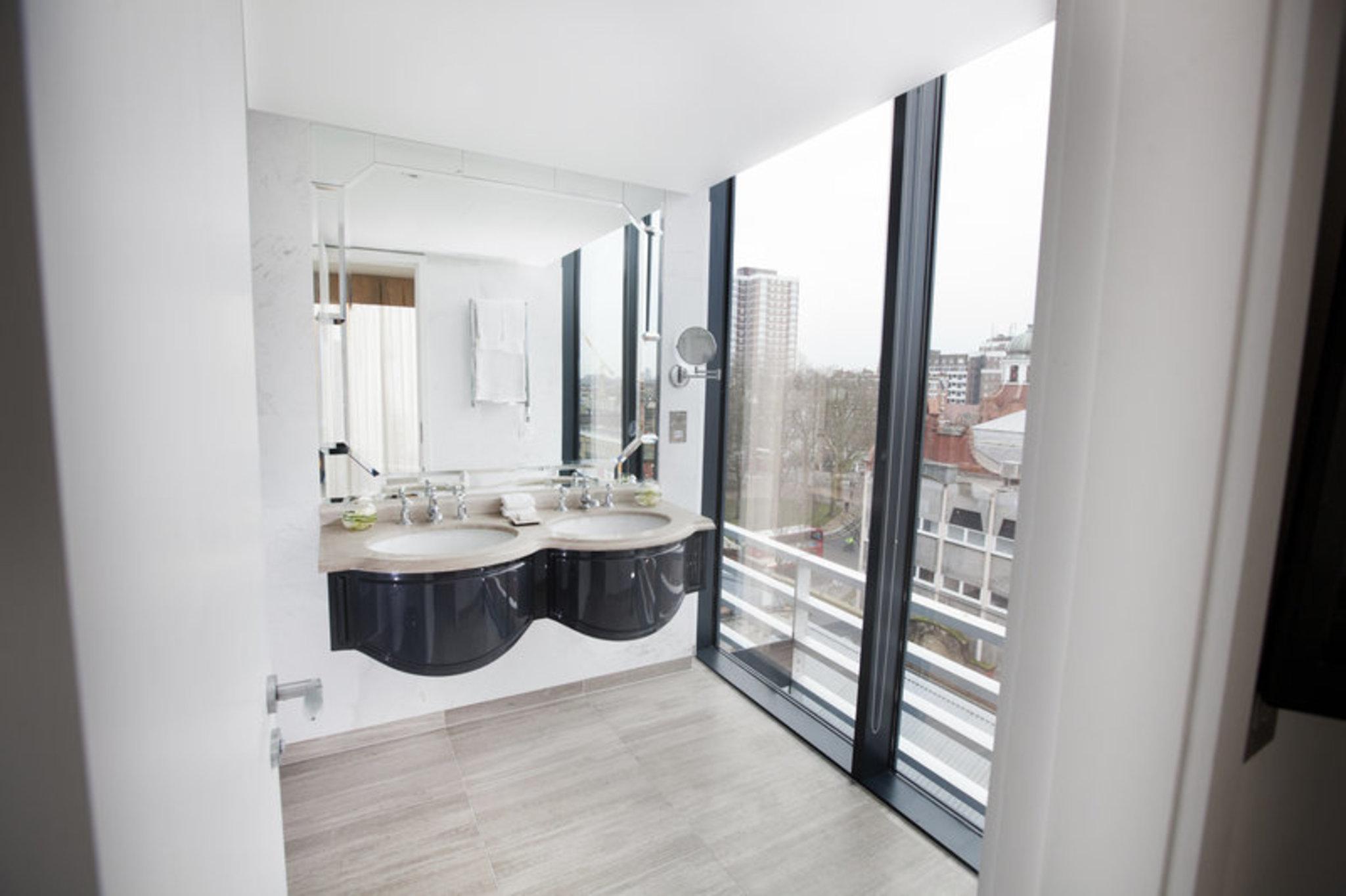 Dorsett Shepherds Bush London Bagian luar foto